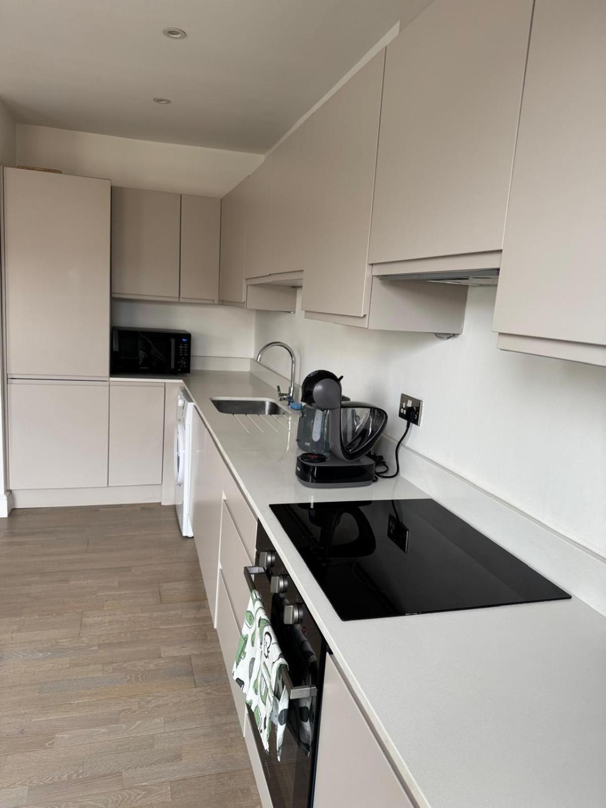Superb 2 Bed - Ideal For Families Or Work Trips Apartamento *